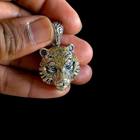 925 Sterling SILVER TIGER PENDANT - Picture 1 of 8